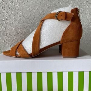 C. Wonder Slingback Honey Brown Leather Sandals Size 8